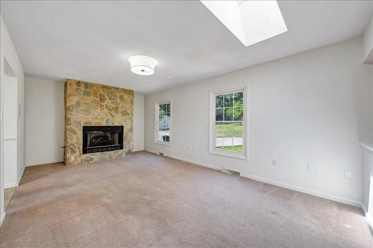 3222 Lakewood Forest RD - Photo 11