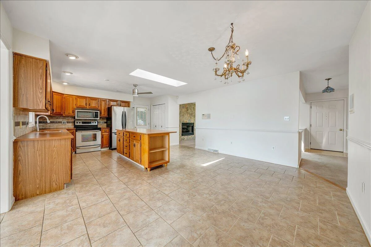 3222 Lakewood Forest RD - Photo 17