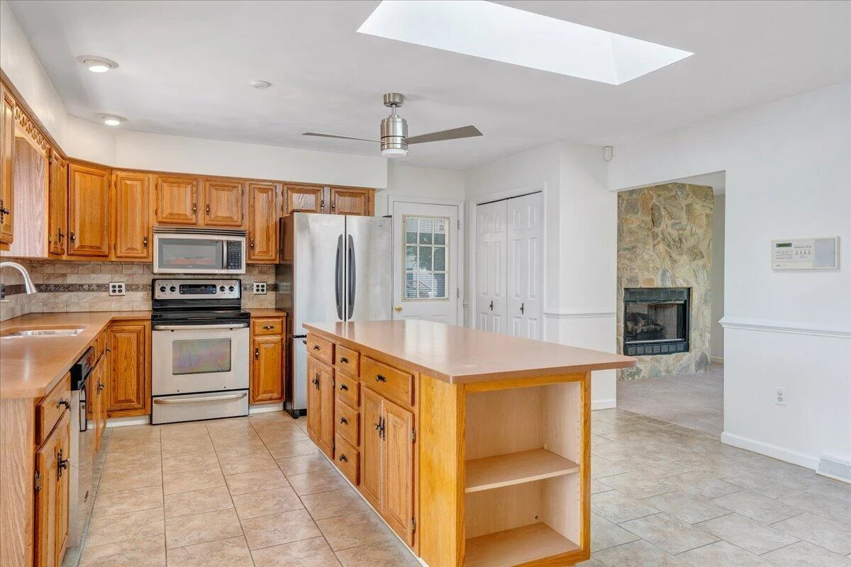3222 Lakewood Forest RD - Photo 18