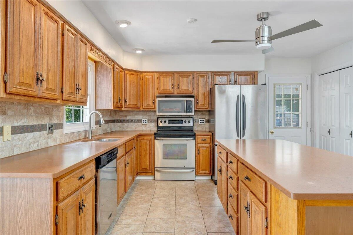 3222 Lakewood Forest RD - Photo 20
