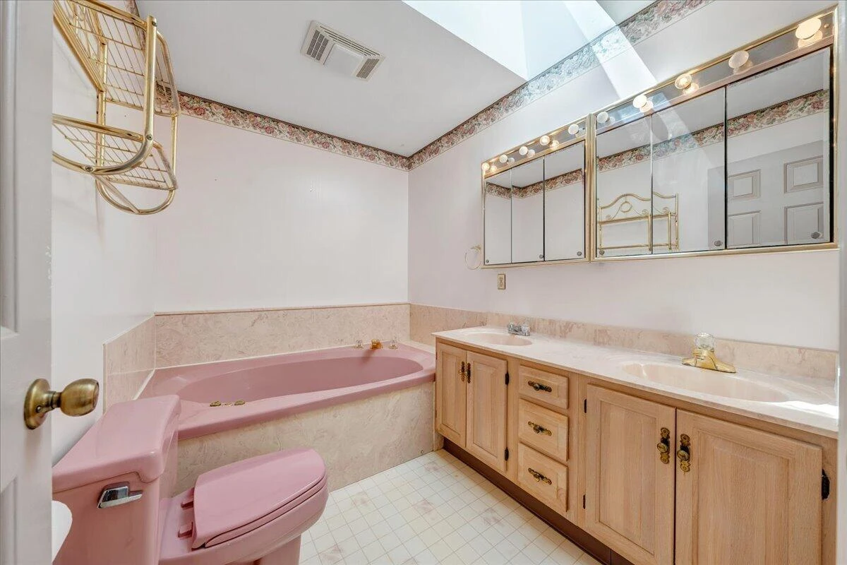 3222 Lakewood Forest RD - Photo 32