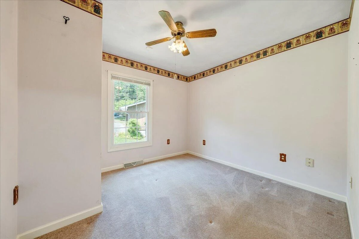 3222 Lakewood Forest RD - Photo 34