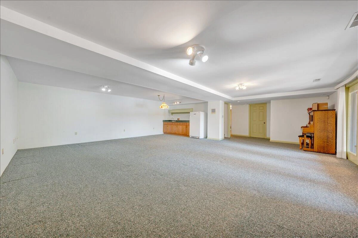 3222 Lakewood Forest RD - Photo 40