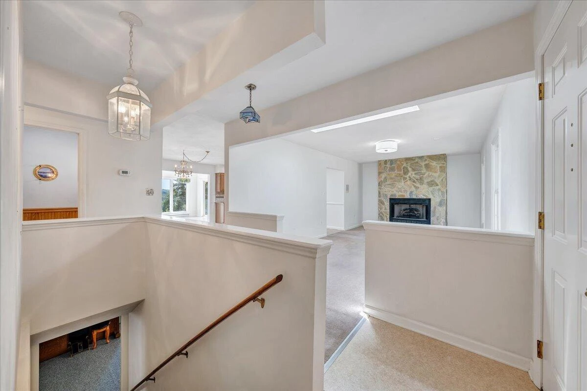 3222 Lakewood Forest RD - Photo 9