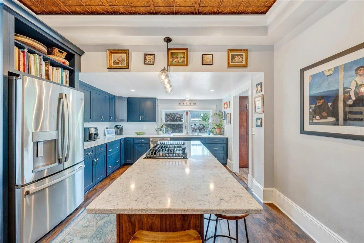 602 Walnut AVE SW - Photo 40
