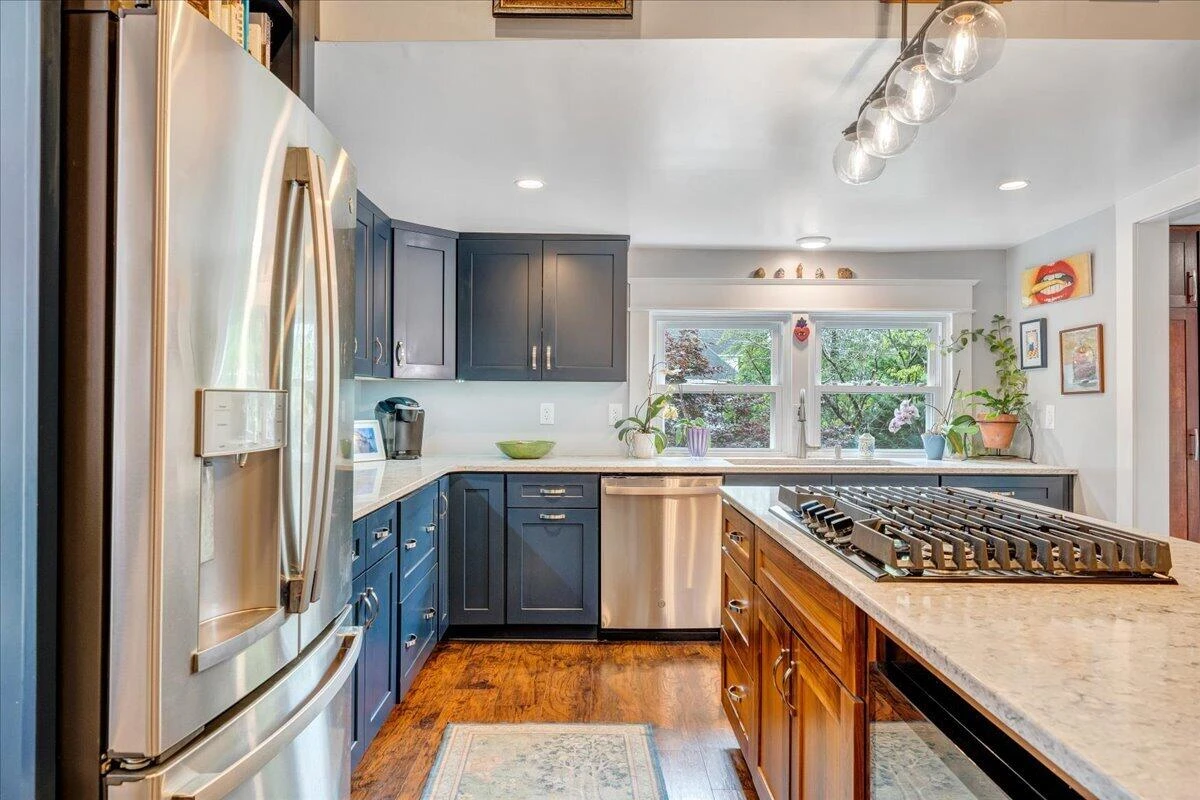 602 Walnut AVE SW - Photo 41