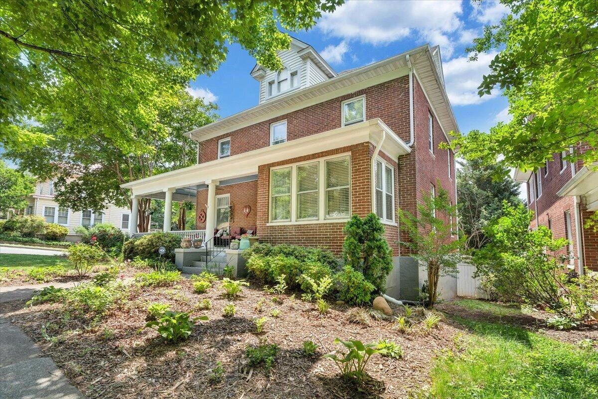 602 Walnut AVE SW - Photo 4