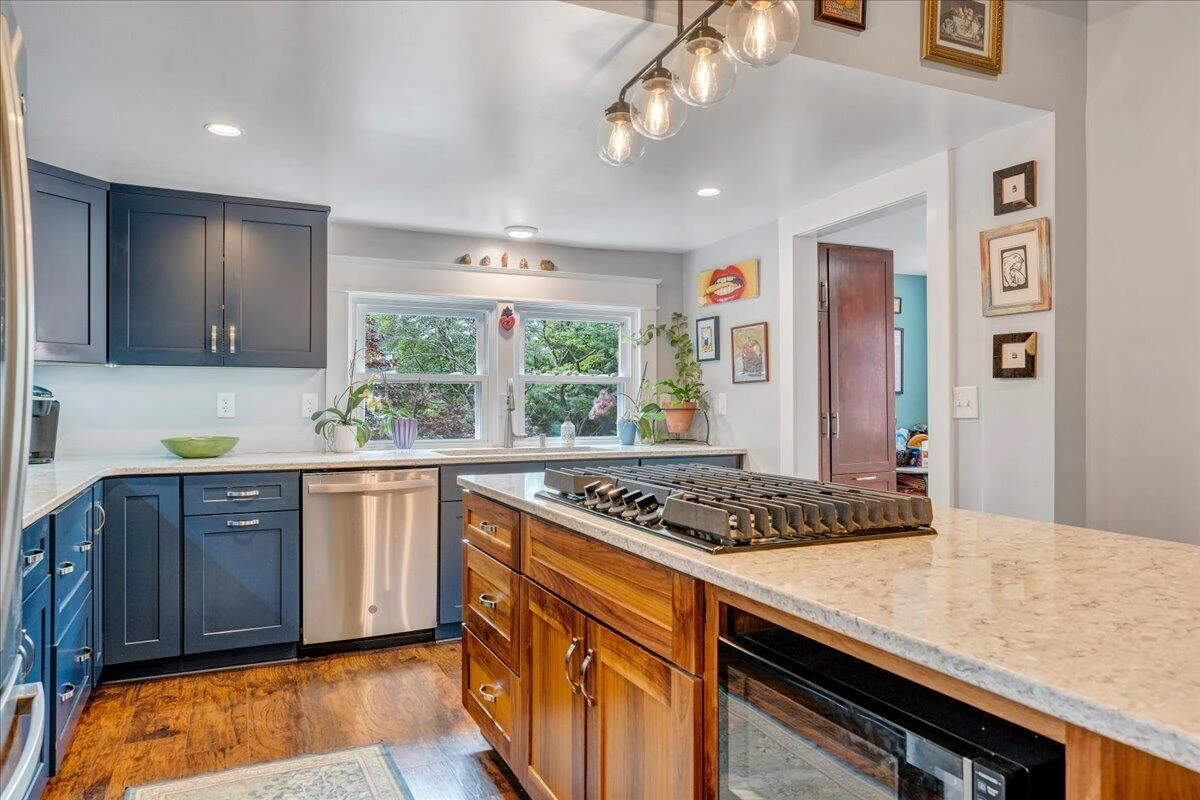 602 Walnut AVE SW - Photo 42