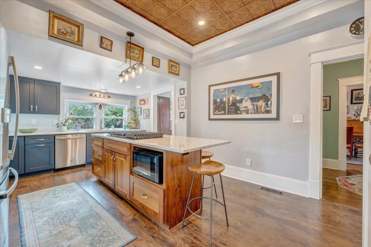 602 Walnut AVE SW - Photo 43