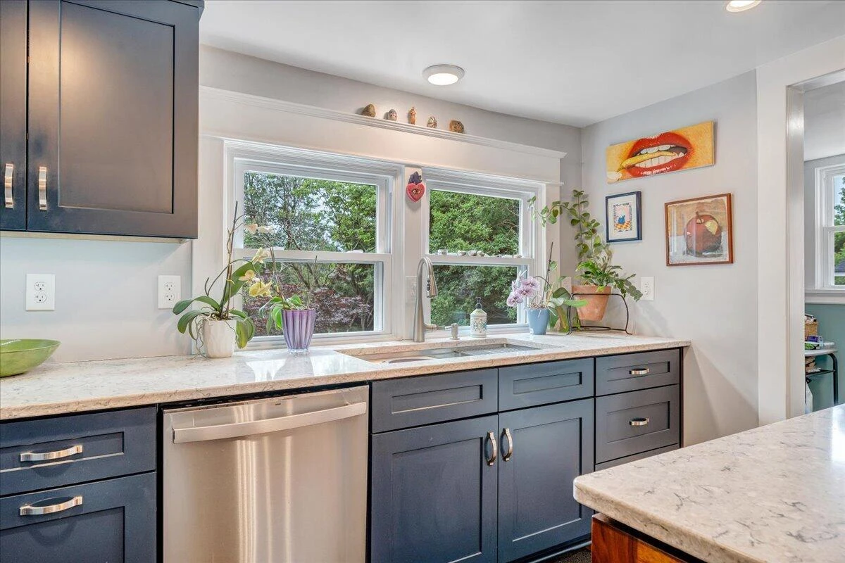 602 Walnut AVE SW - Photo 44