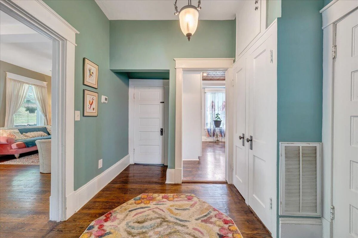 602 Walnut AVE SW - Photo 51