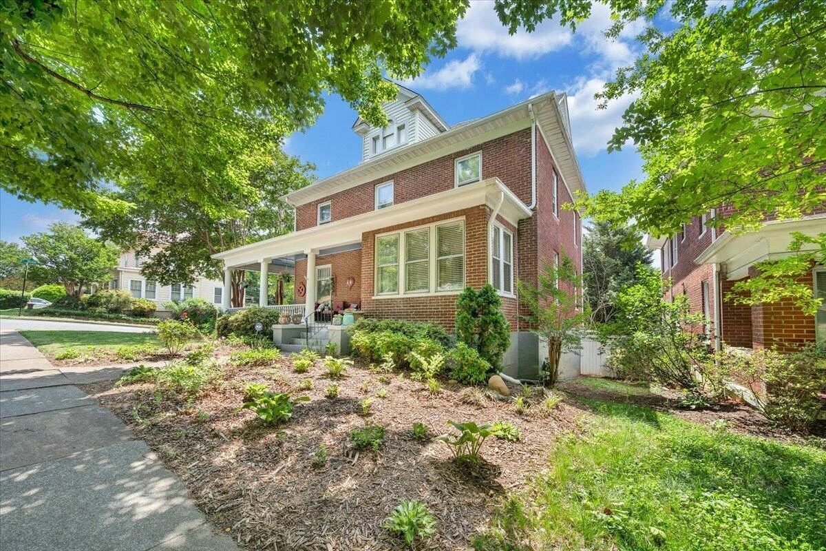602 Walnut AVE SW - Photo 5