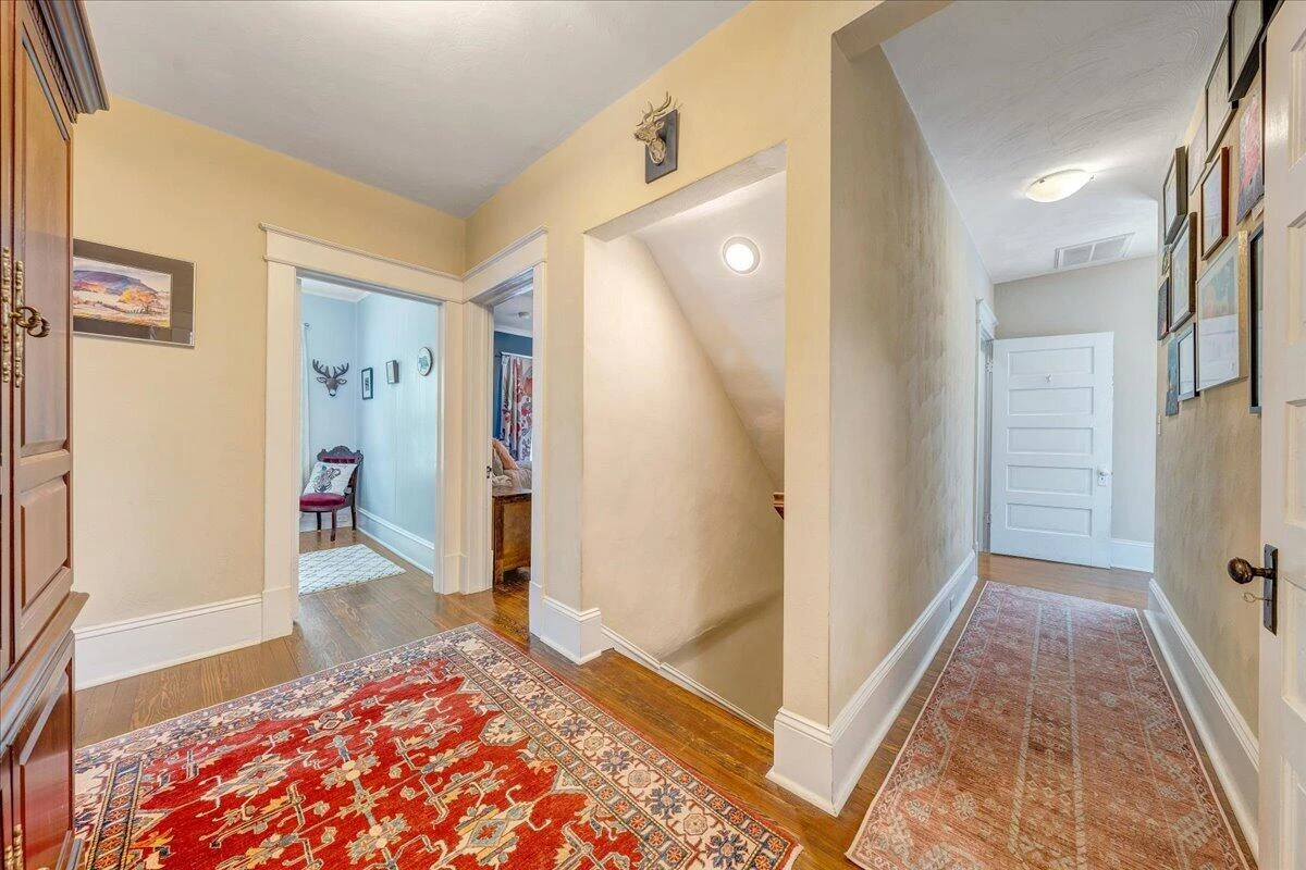 602 Walnut AVE SW - Photo 54