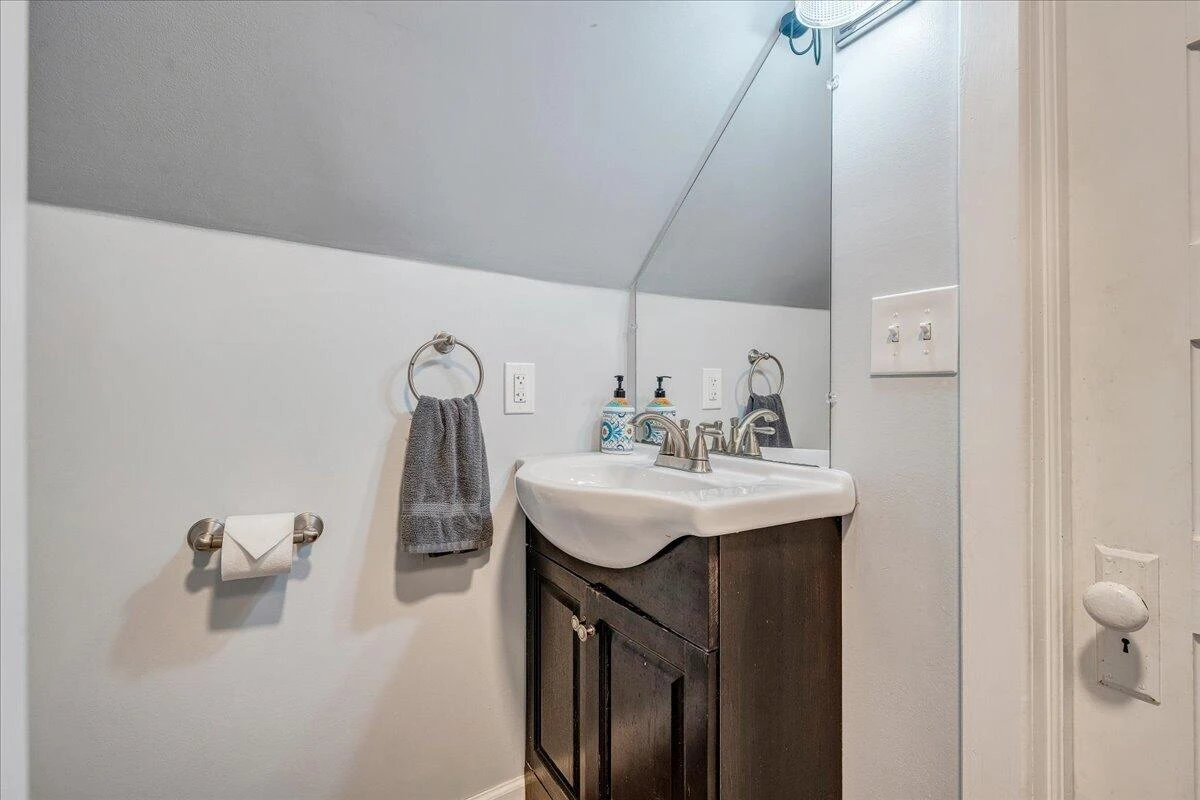 602 Walnut AVE SW - Photo 76