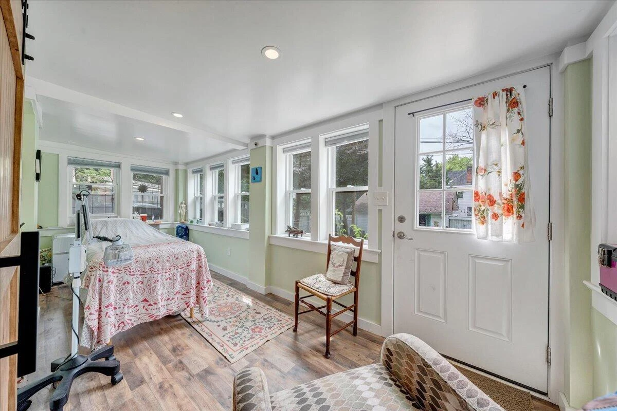 602 Walnut AVE SW - Photo 79