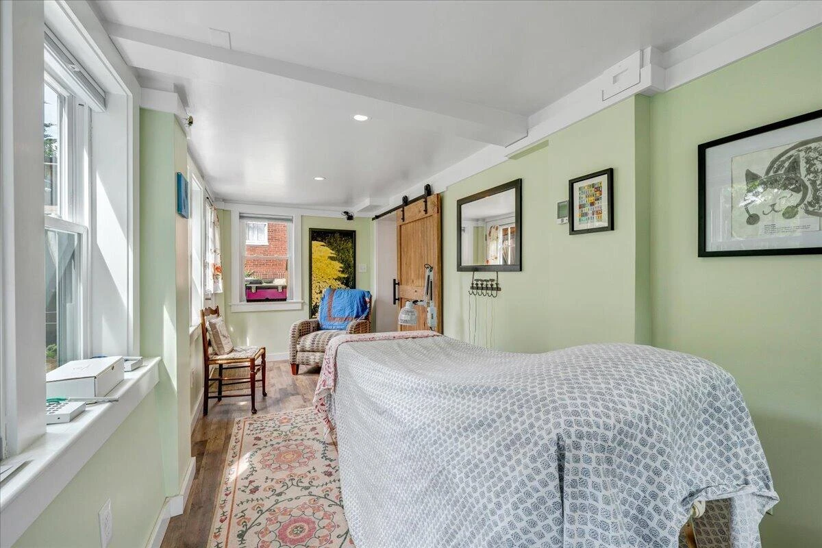 602 Walnut AVE SW - Photo 81