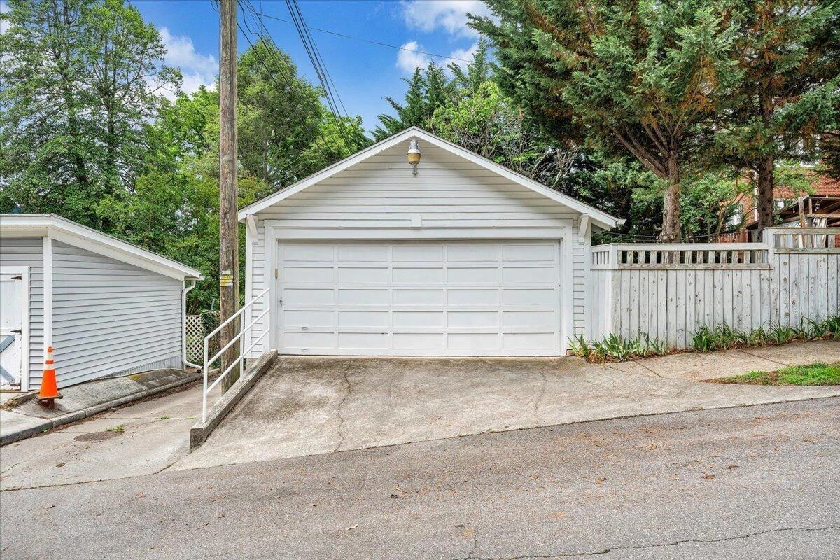 602 Walnut AVE SW - Photo 87