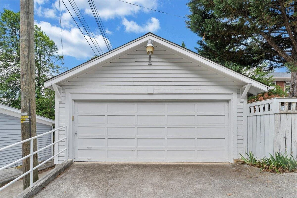 602 Walnut AVE SW - Photo 88