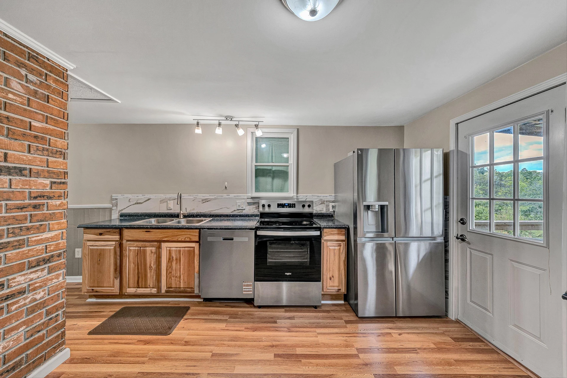 3835 Hardy RD - Photo 10