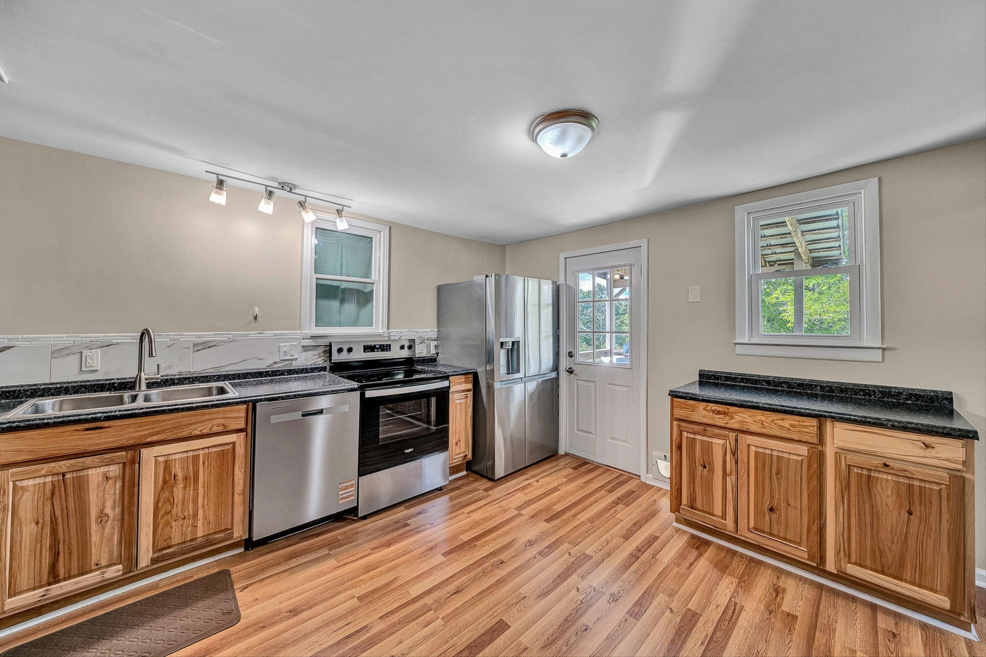 3835 Hardy RD - Photo 11