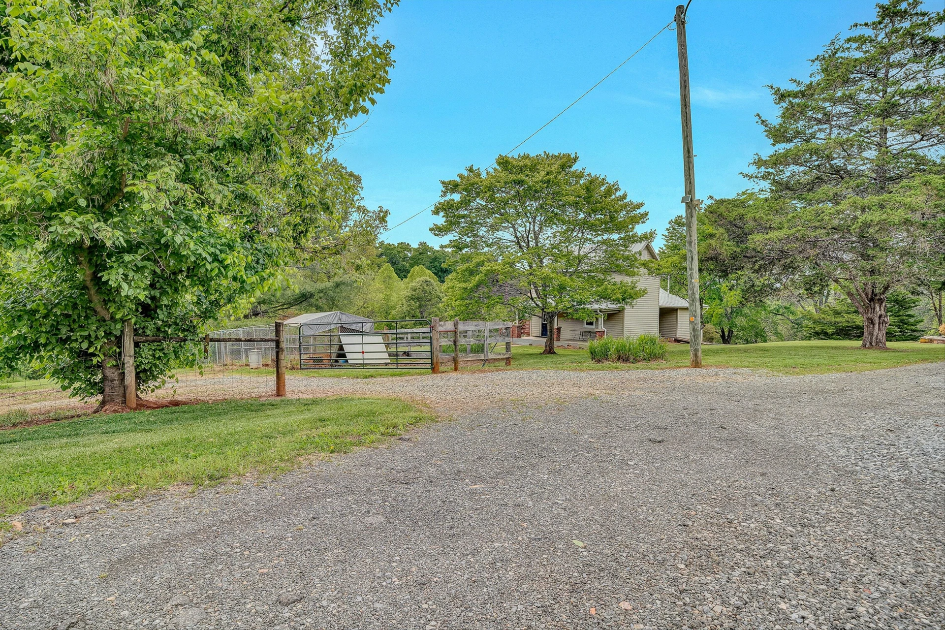 3835 Hardy RD - Photo 30
