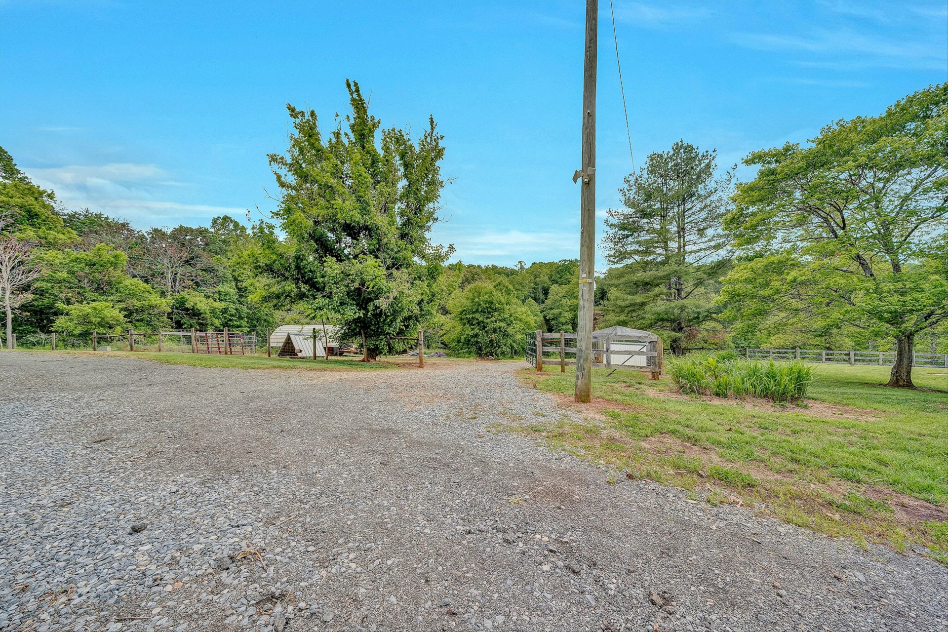 3835 Hardy RD - Photo 31