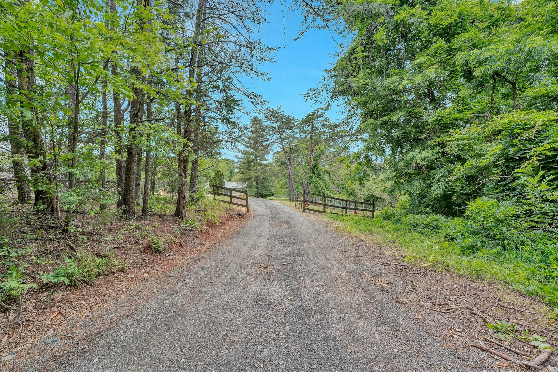 3835 Hardy RD - Photo 47