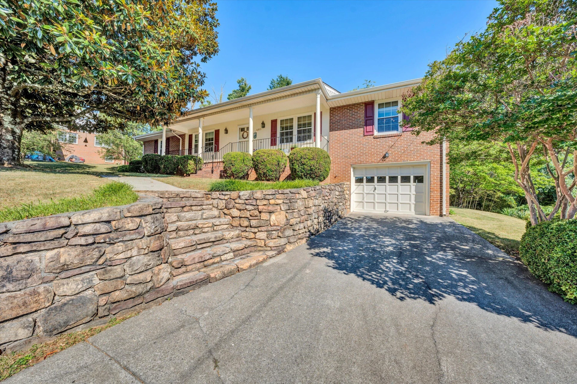 4911 Cave Spring CIR - Photo 35