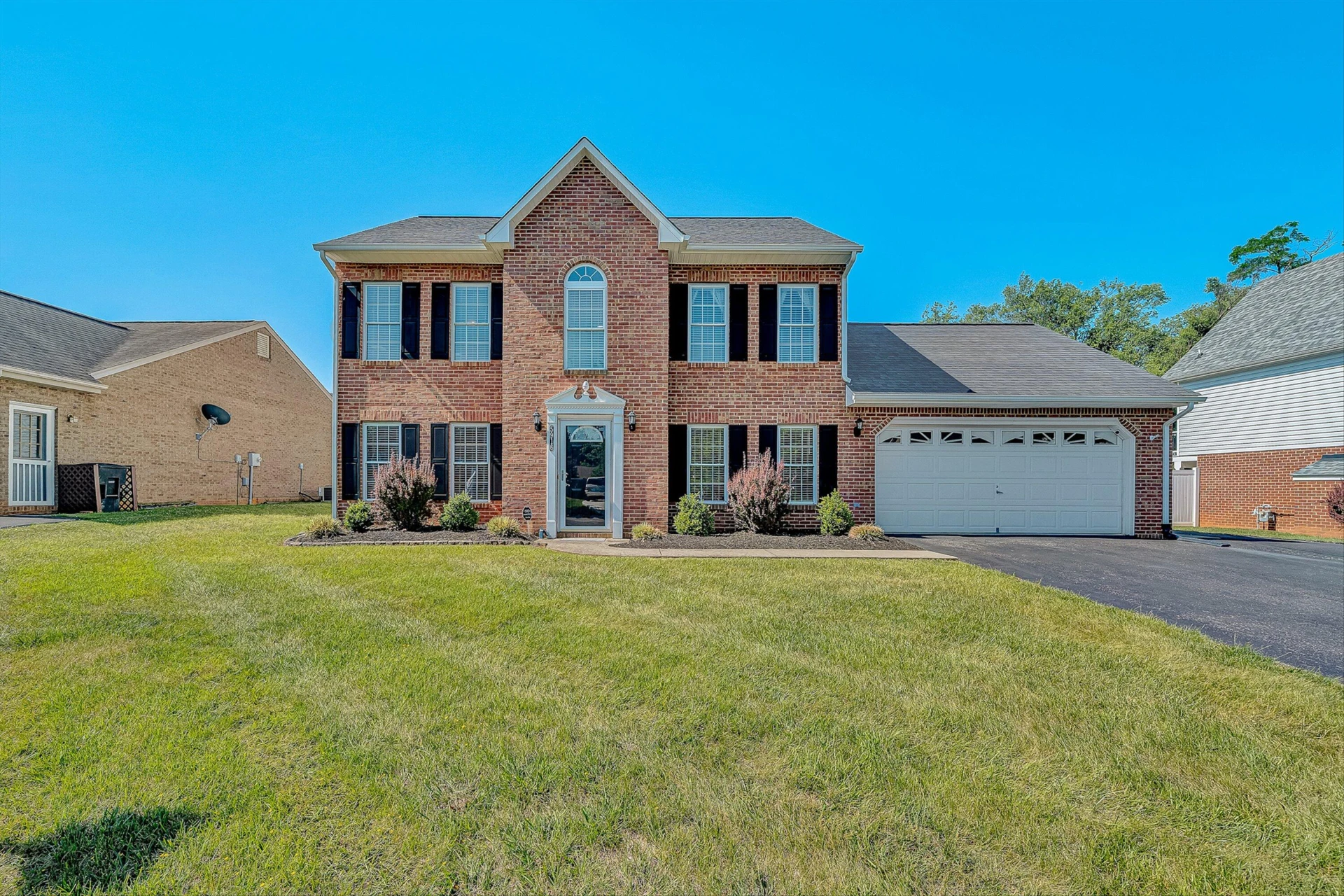 5916 Carolina TRL