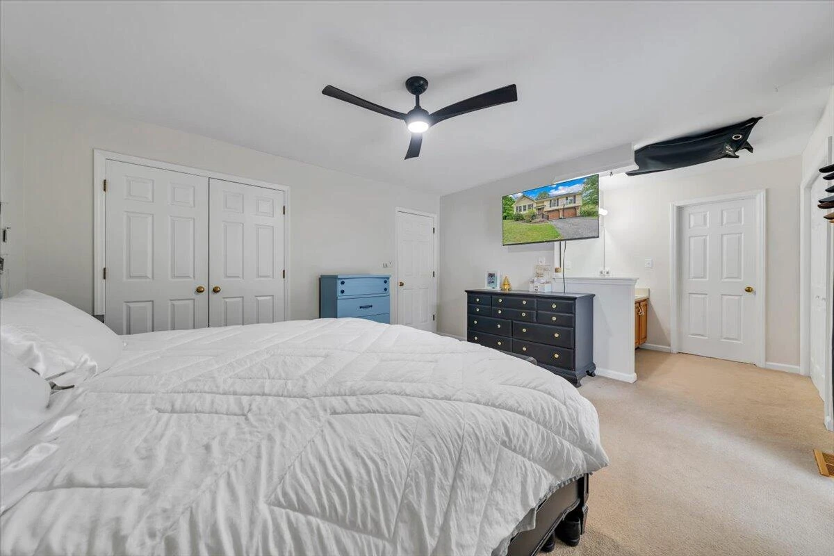 7851 Cedar Edge RD - Photo 16