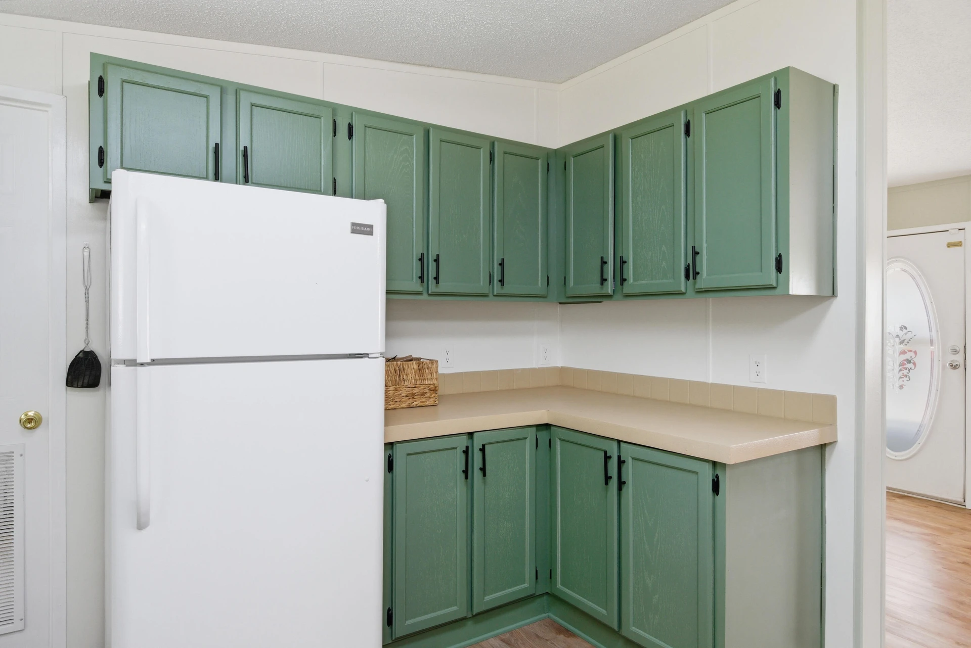 670 Liberty ST - Photo 15