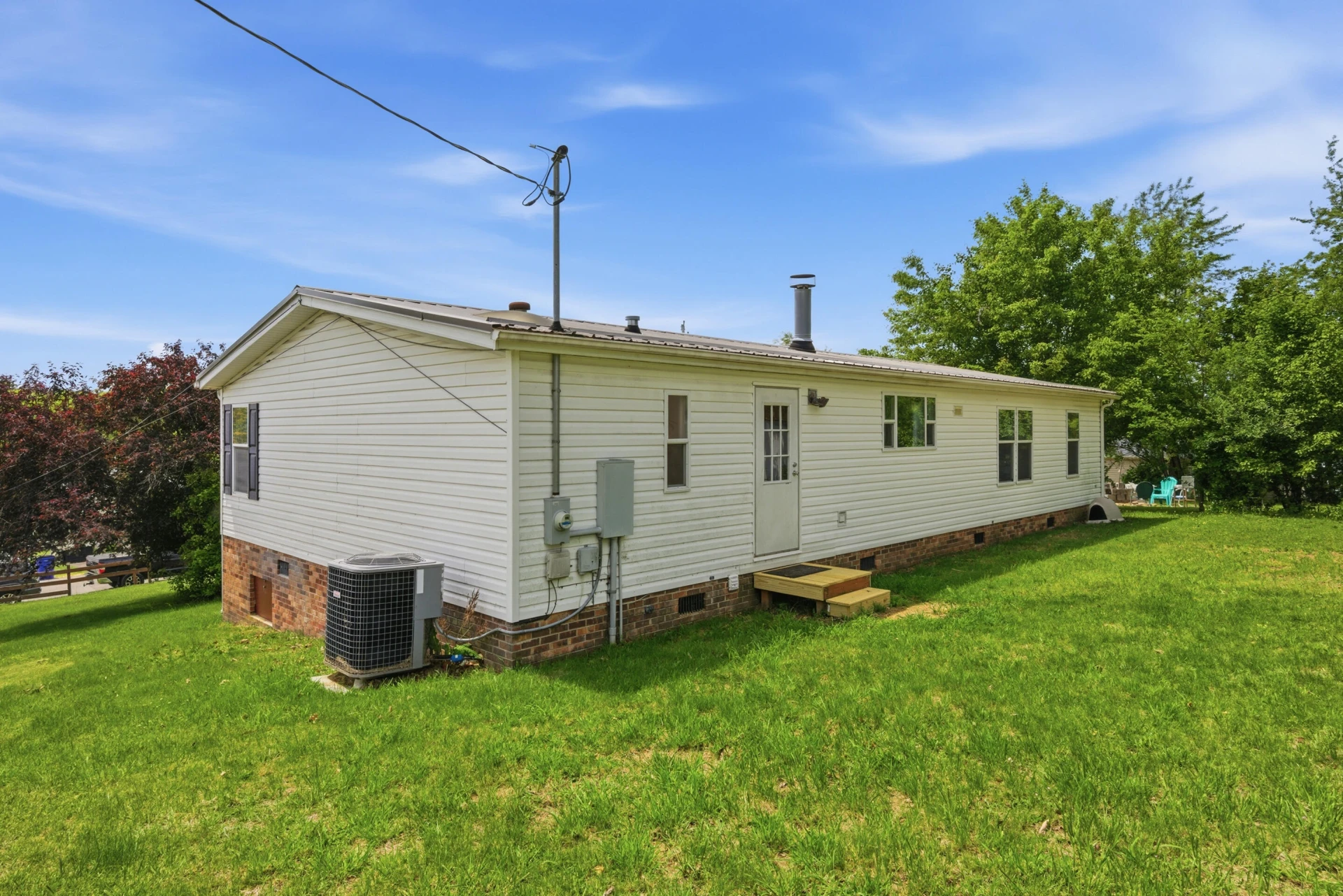 670 Liberty ST - Photo 33