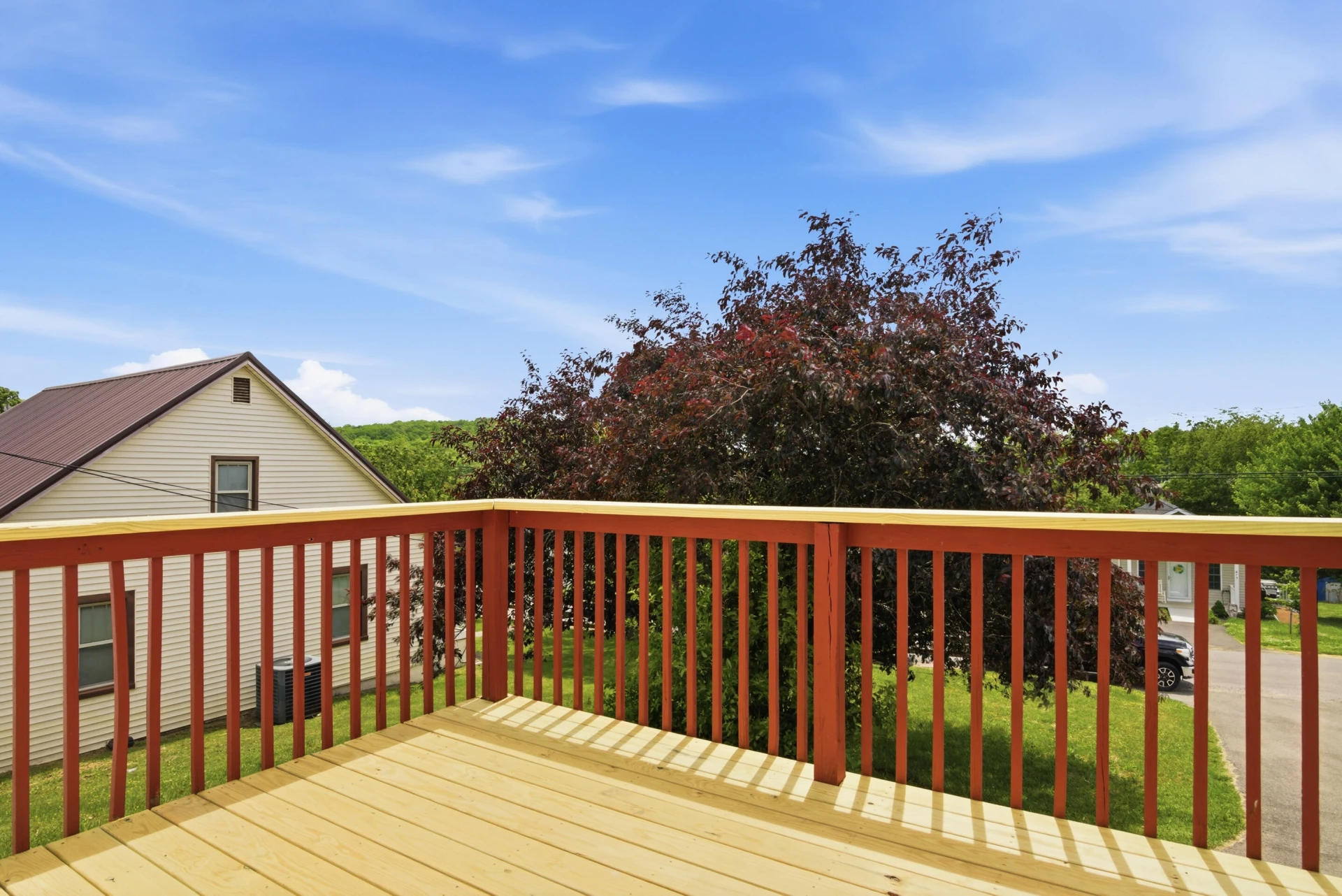 670 Liberty ST - Photo 4