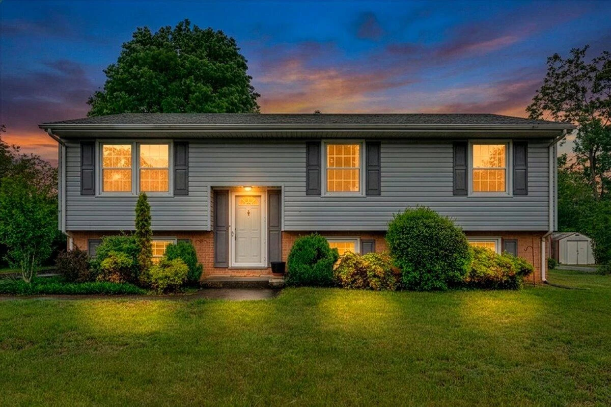 3722 Meadowlark RD