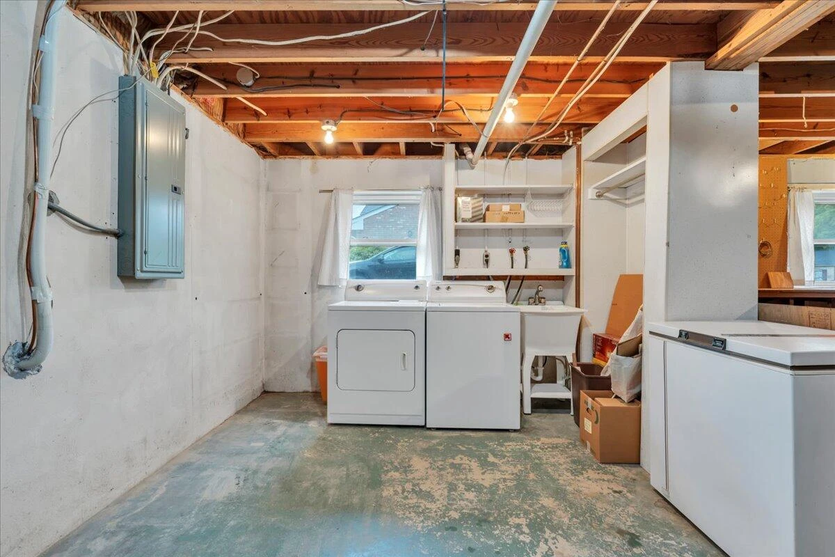 3722 Meadowlark RD - Photo 31