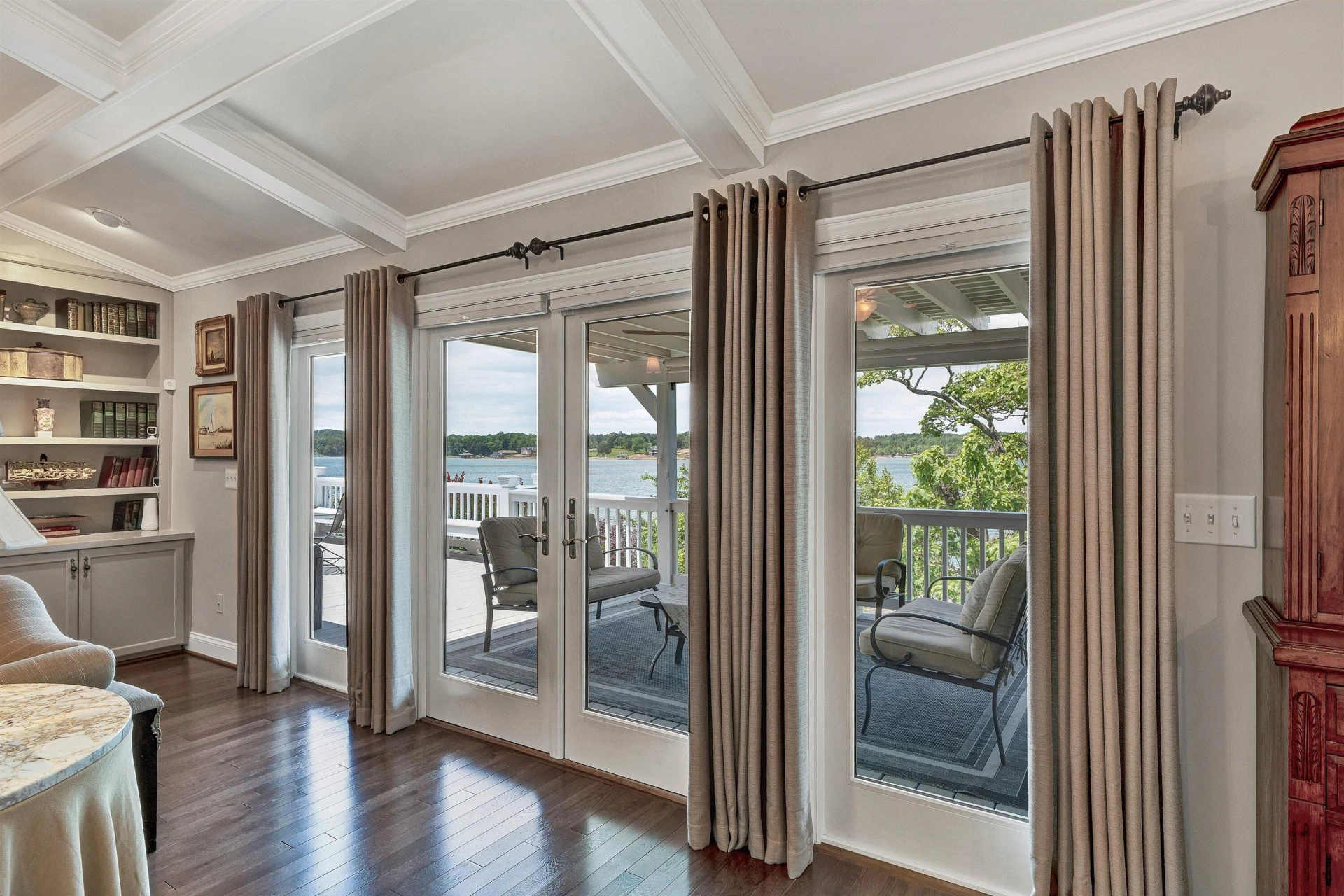 155 Shoreline CIR - Photo 15