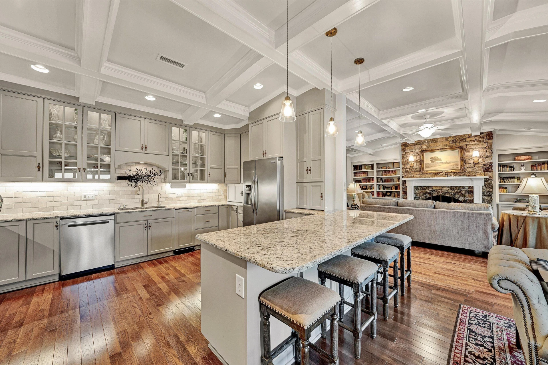 155 Shoreline CIR - Photo 17