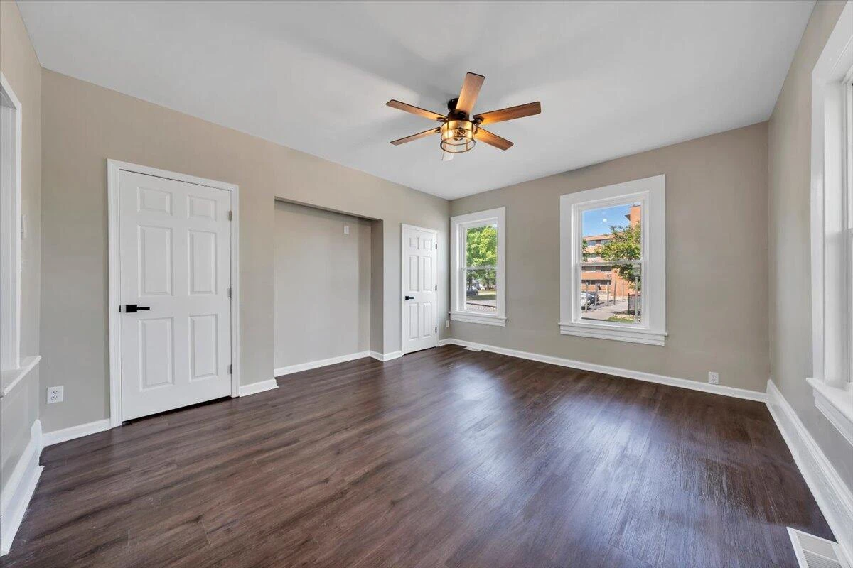 552 Chestnut AVE NW - Photo 12