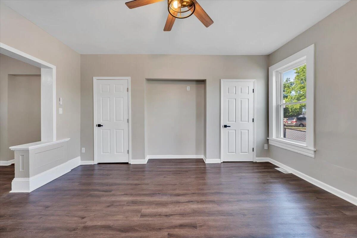 552 Chestnut AVE NW - Photo 15