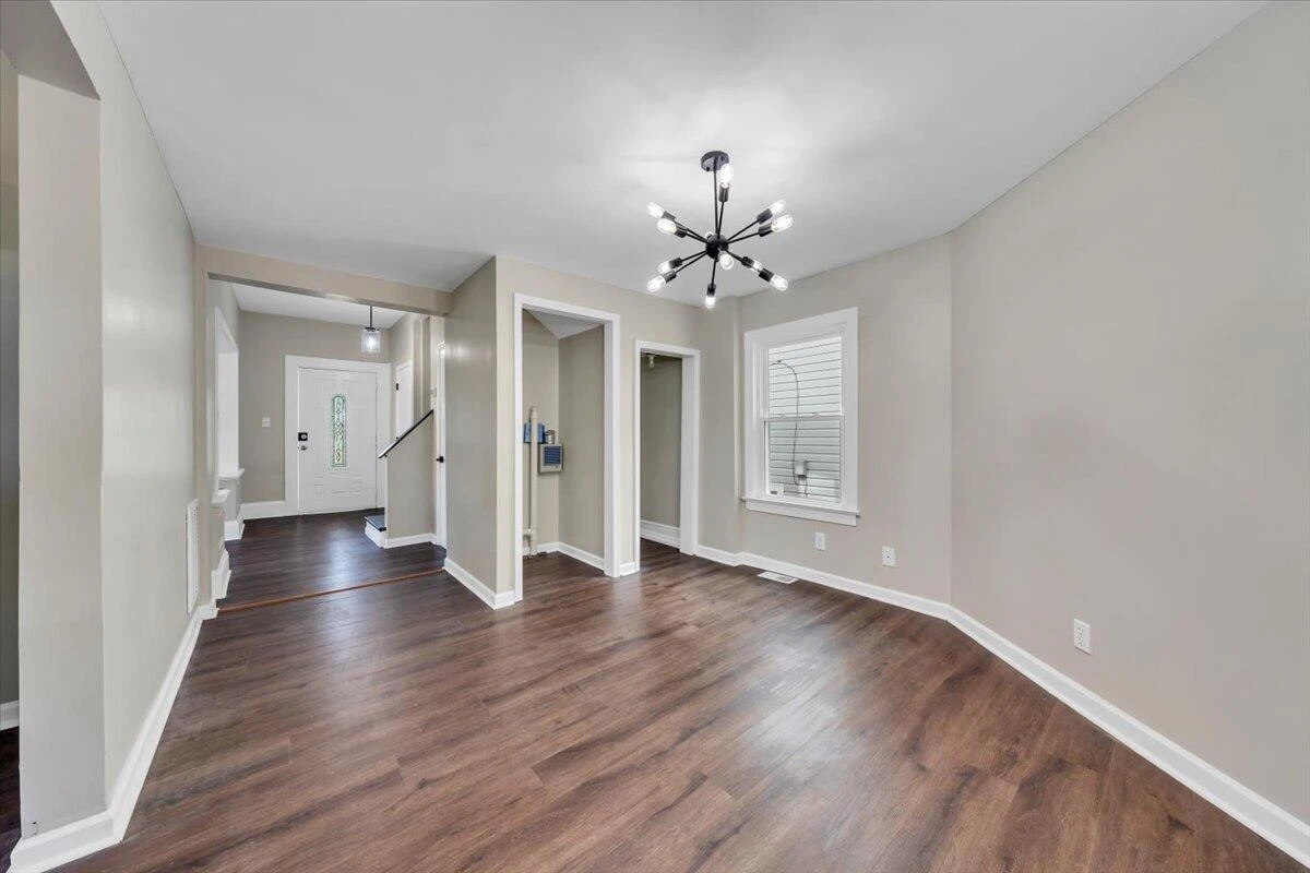 552 Chestnut AVE NW - Photo 17