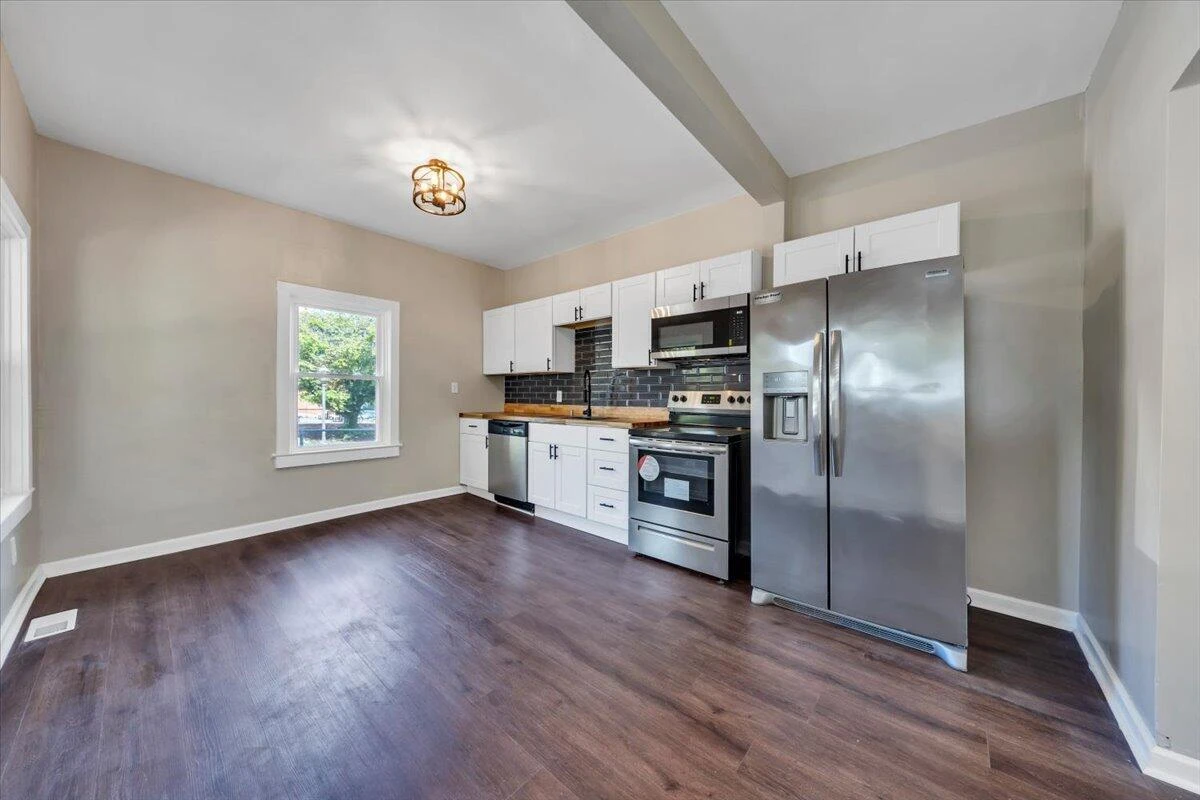 552 Chestnut AVE NW - Photo 19