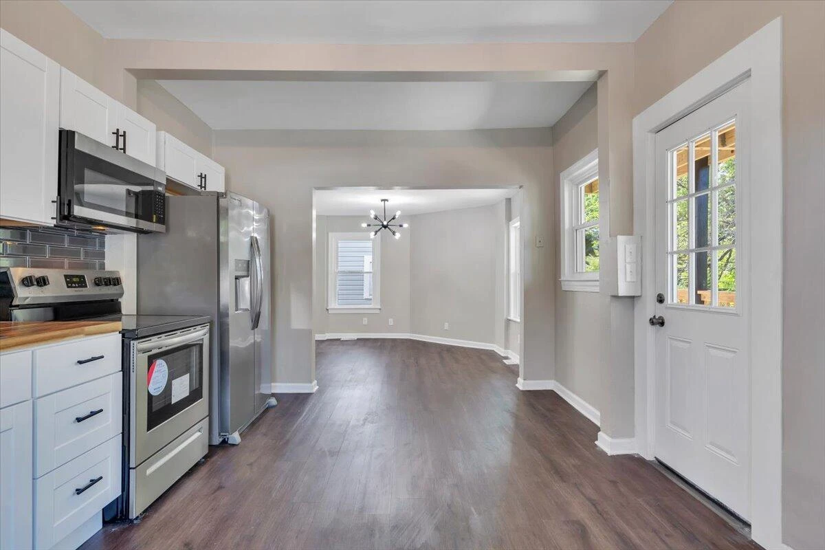 552 Chestnut AVE NW - Photo 23