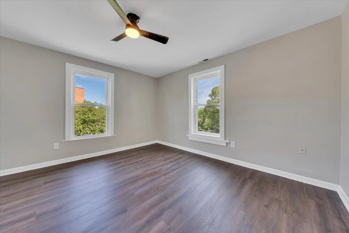 552 Chestnut AVE NW - Photo 28