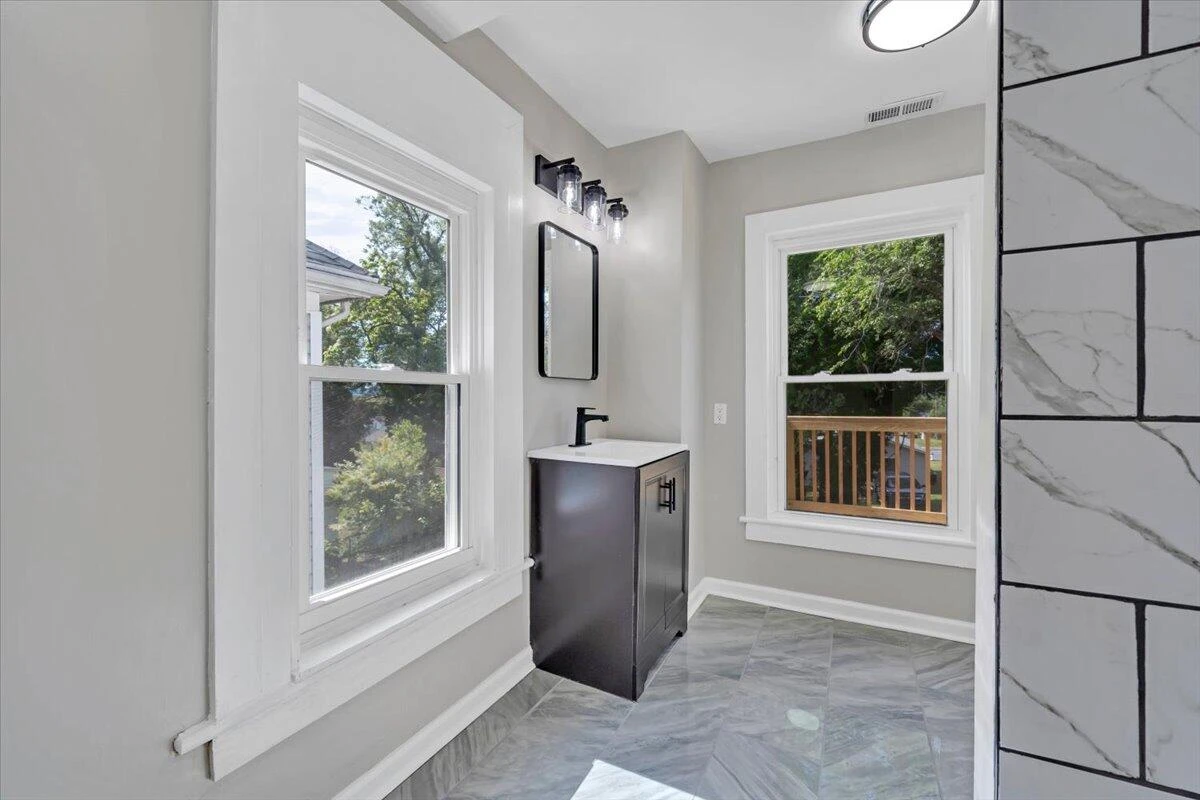 552 Chestnut AVE NW - Photo 34