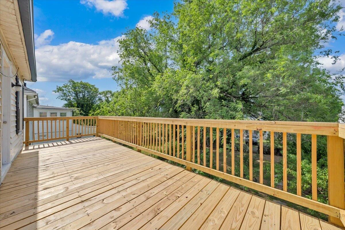 552 Chestnut AVE NW - Photo 36