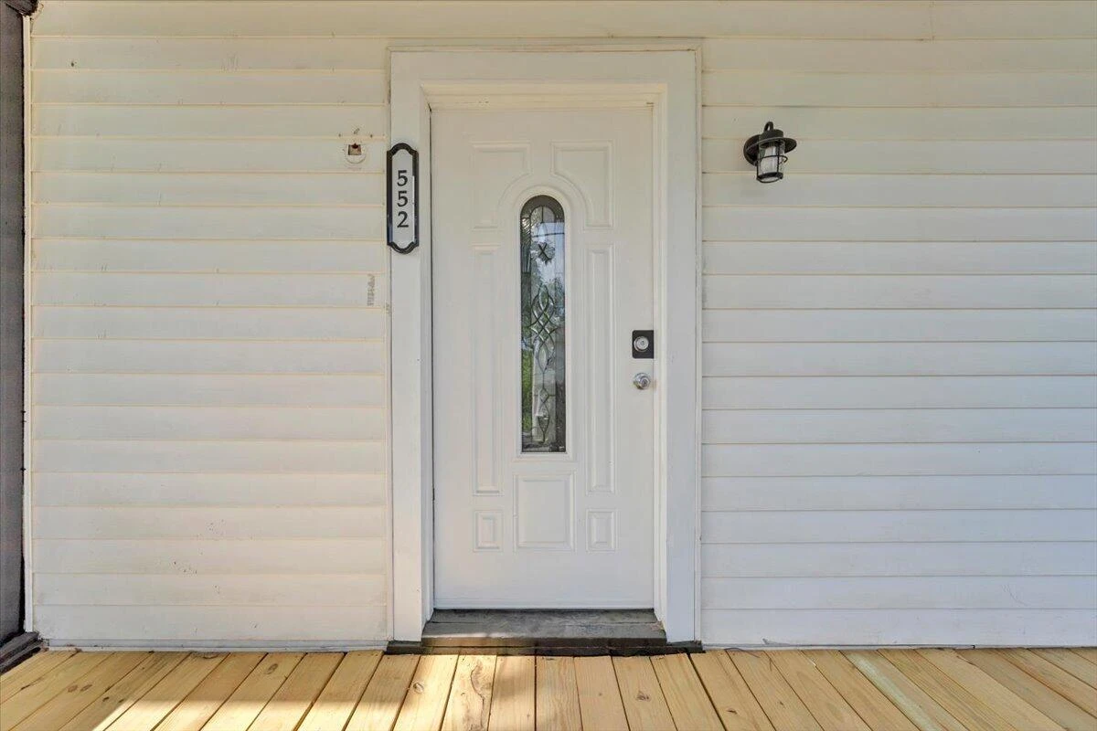 552 Chestnut AVE NW - Photo 6