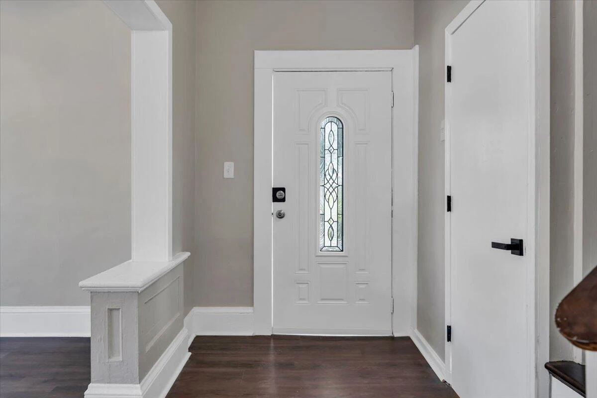 552 Chestnut AVE NW - Photo 7