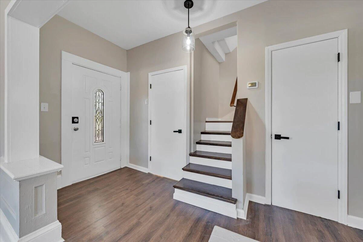 552 Chestnut AVE NW - Photo 9