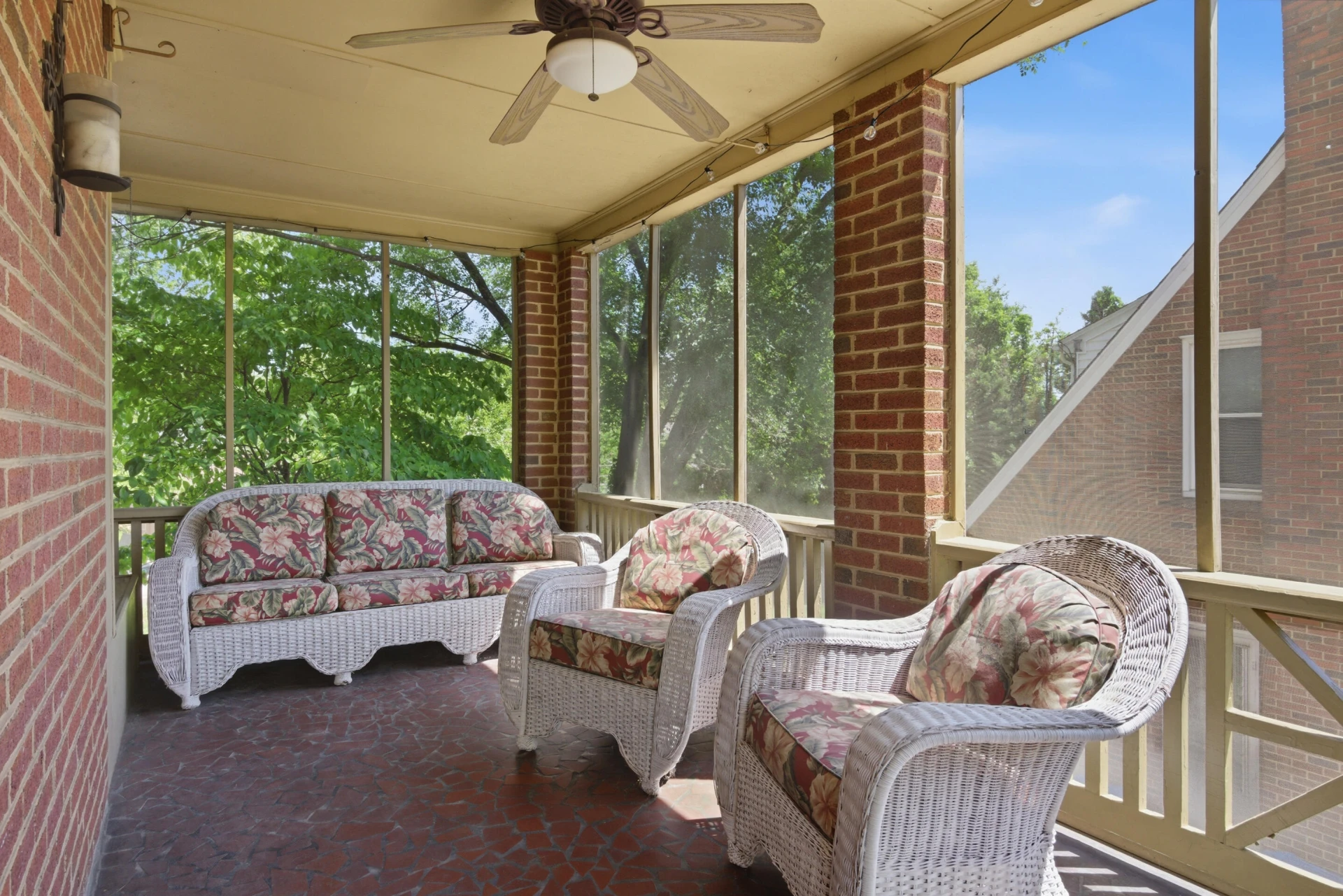 1609 Center Hill DR SW - Photo 11