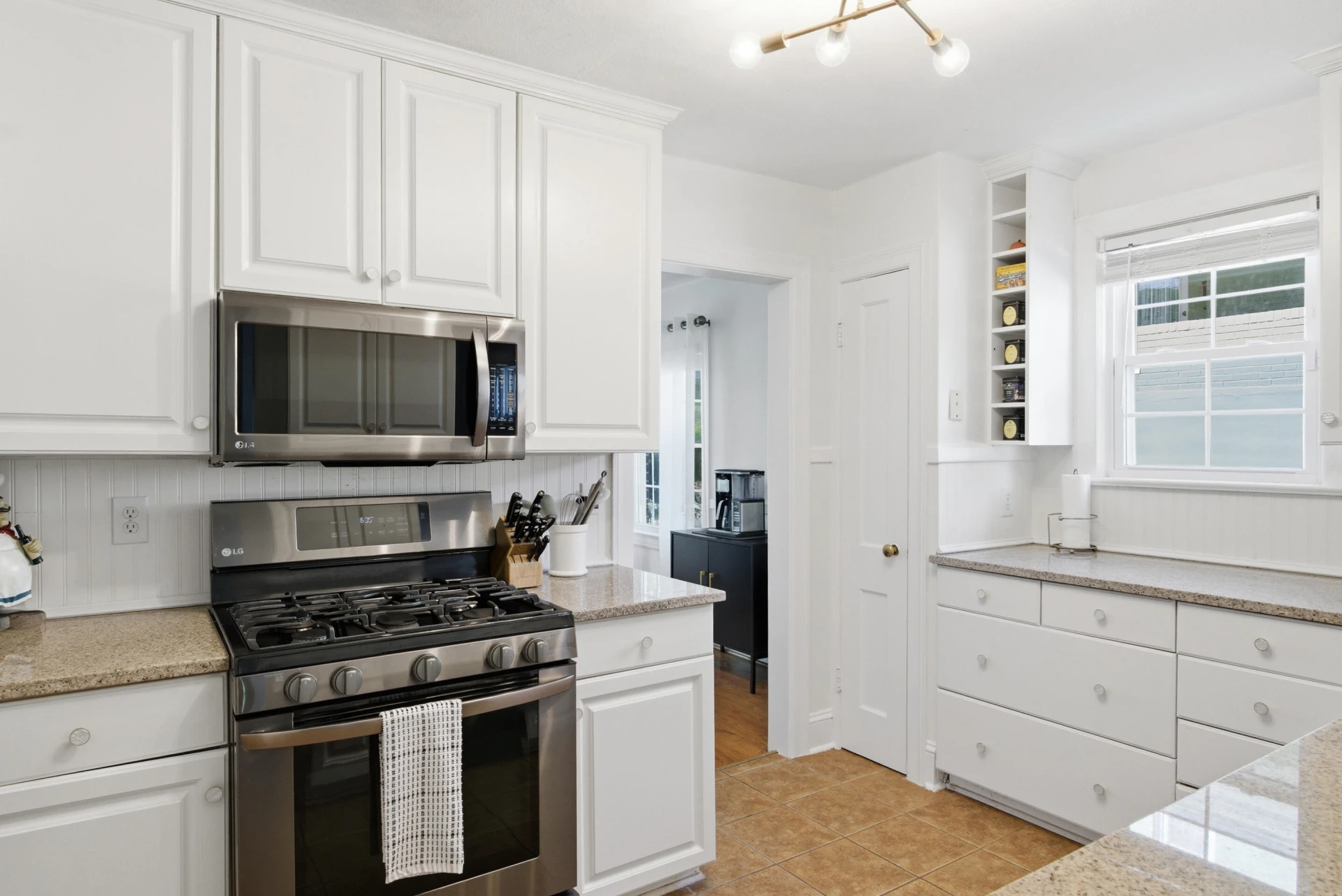 1609 Center Hill DR SW - Photo 19